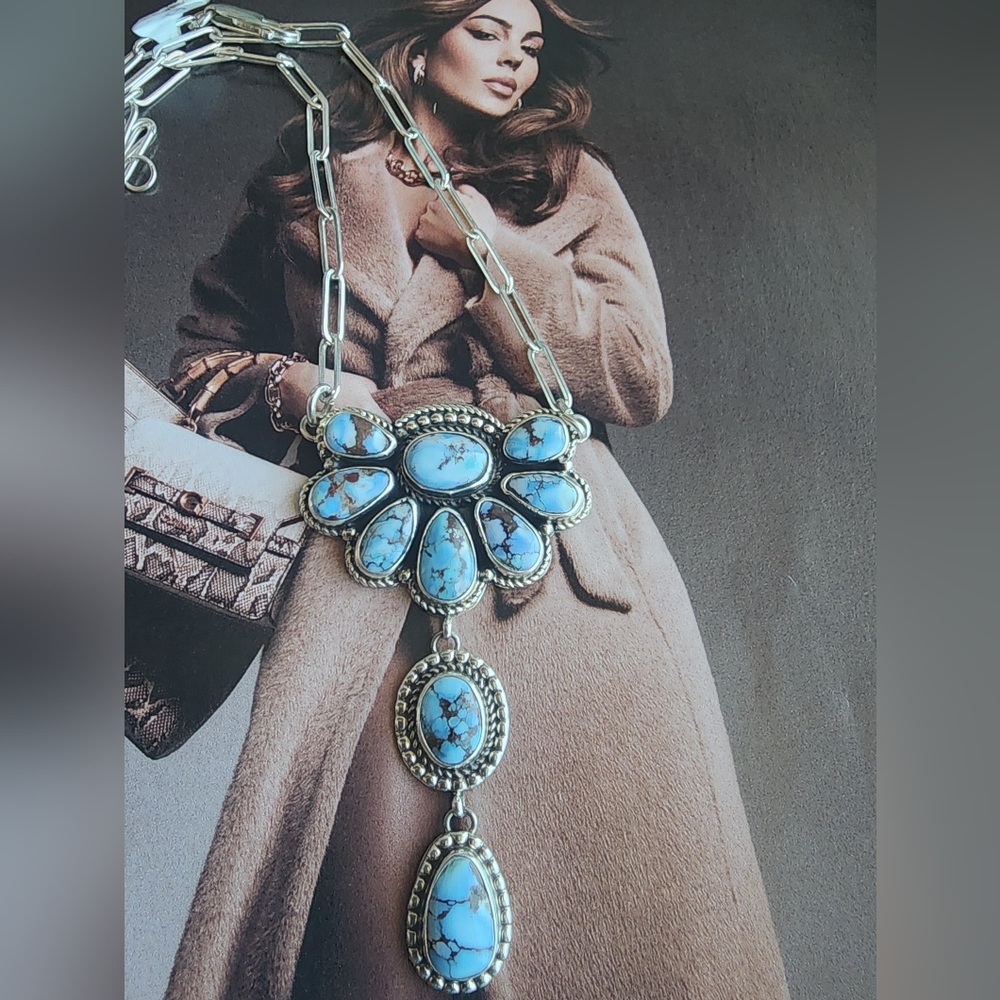 Beautiful Native Made Golden Hills💙 turquoise necklace What a BEAUTY!